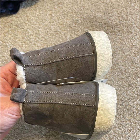 NWT GAP Kids Charcoal and Cream High-Top Sneakers SZ 12T - Picture 5 of 5